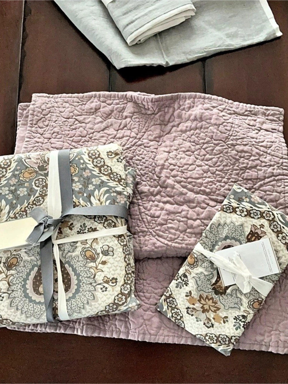 Pottery Barn King Size Darcy Belgian Flax Linen Floral Duvet with two shams